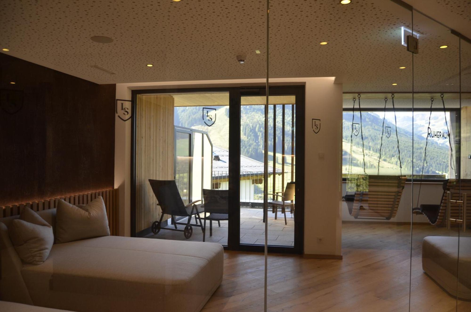 Apartments Landhaus Saalbach Экстерьер фото